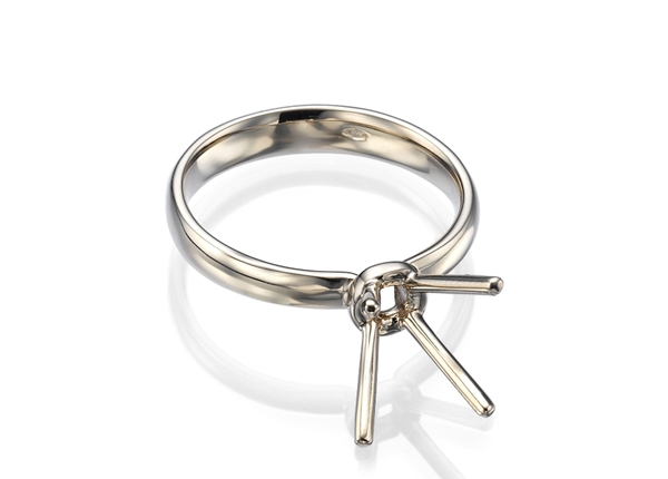 4 Prong Solitaire Rings