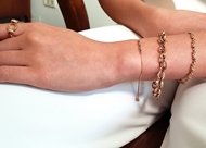 Изображение 18k rose gold bracelet with black diamonds