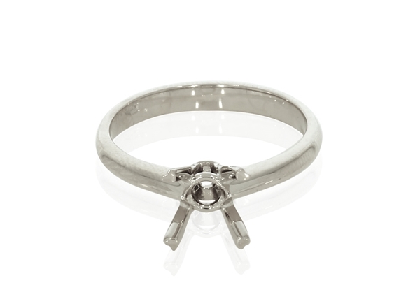 4 Prong Solitair Ring